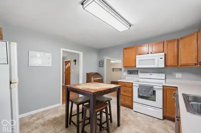 208 West Drive, Fortville - 13