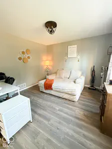 955 Cambridge Lane, Edinburgh - 4