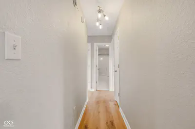 206 Bishop, Seymour - 27