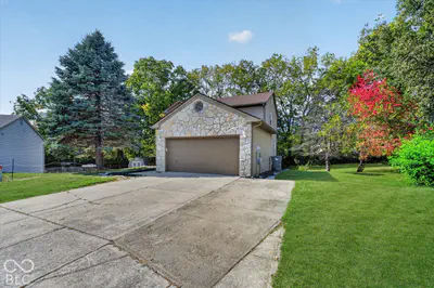 6879 Oak Lake Drive, Indianapolis - 48