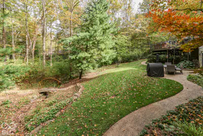 9056 Woodacre Blvd South Drive S, Indianapolis - 71