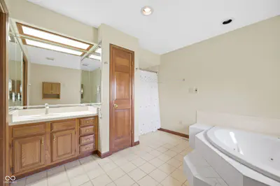 1909 Lakeside Lane, Indianapolis - 25