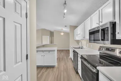 209 Faulkner Court, Carmel - 26