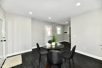 129 E McKenzie Road, Greenfield - 31