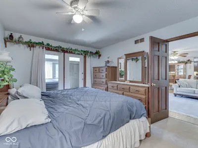 8215 Sweetwater Drive, Nineveh - 40