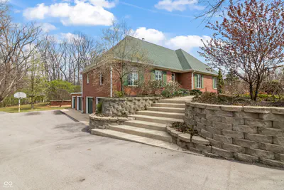 8928 Carriage Lane, Indianapolis