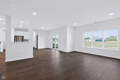 8689 Meadowlands Court, Plainfield - 8