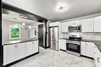 6204 Madison Avenue, Indianapolis - 12
