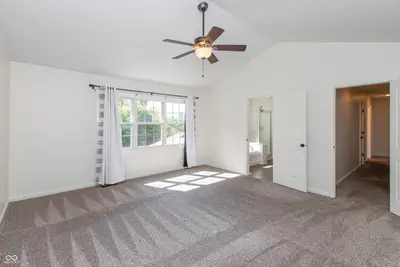 10950 Midnight Pass, Fishers - 17