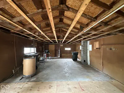 208 N East, Roachdale - 58