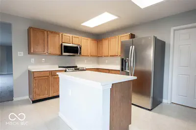 10290 Tournon Drive, Fishers - 18