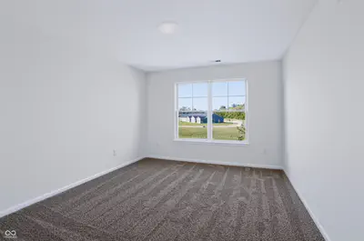8689 Meadowlands Court, Plainfield - 33