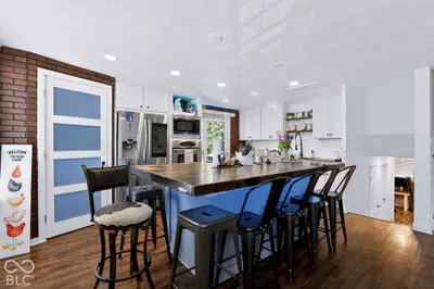 6524 Breeds Hill Court, Indianapolis - 3