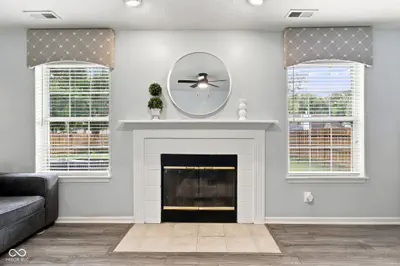 6537 Mallard Landing, Fishers - 11