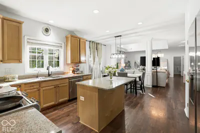 5889 Pebblestream Drive, Carmel - 11