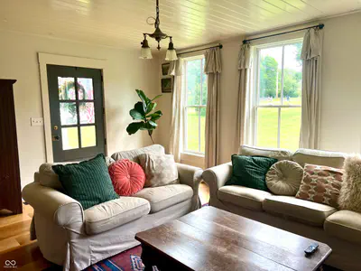 8122 Hall School Road, Monrovia - 20