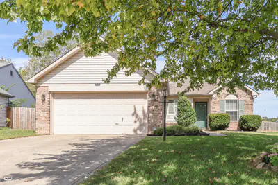 8526 Country Meadows Drive, Indianapolis - 2