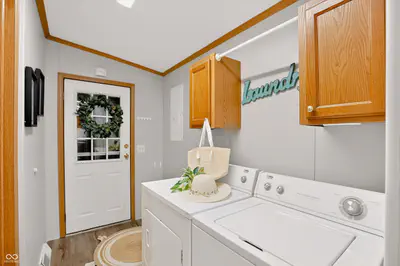 150 Sunset Court, Cicero - 18