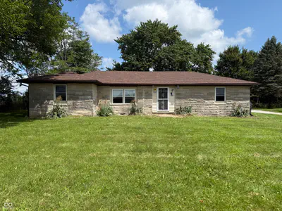 5650 County Road 950, Mooreland