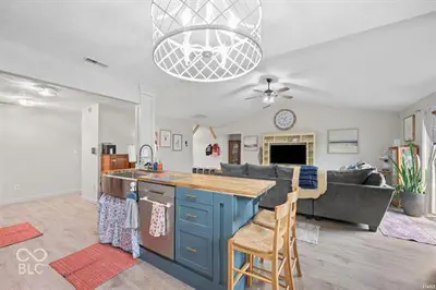 1480 Hedge, Greenfield - 10
