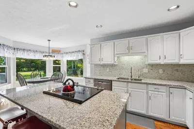 10515 Wildwood Drive, Zionsville - 11