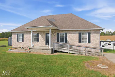9653 200 Road, Flat Rock