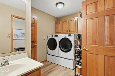 1048 Cobblefield Way, Greenfield - 34