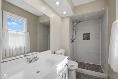 7957 Castle Lake Road, Indianapolis - 17