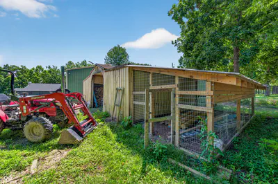 6876 W 300 S, Morgantown - 79