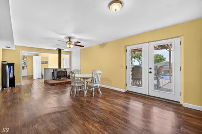2019 Lakeview Drive, Seymour - 38