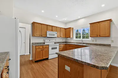 3795 Cole Court, Carmel - 36
