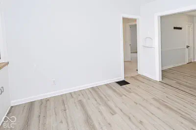 433 Main Street, Pendleton - 13