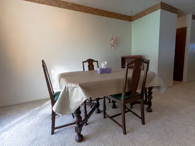 1231 E New Road, Greenfield - 12