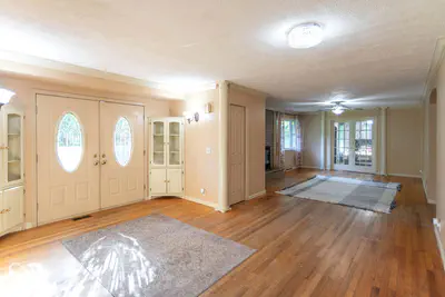 828 Brookside Lane, Plainfield - 6