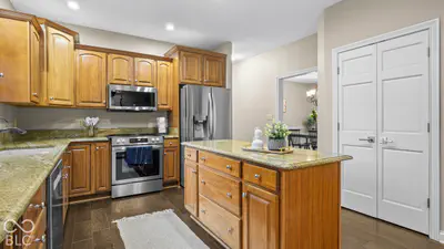 7437 W Banton Circle, New Palestine - 22