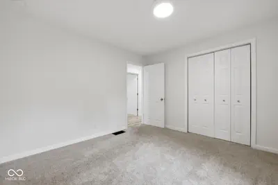 403 S Main Street, Edinburgh - 32
