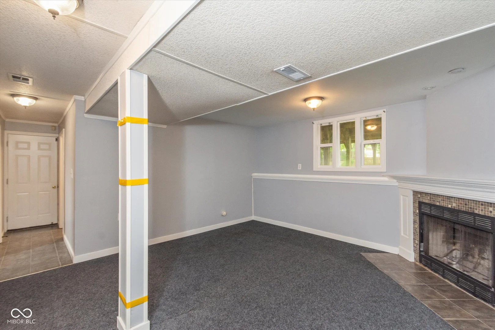 9008 Panorama Court, Indianapolis