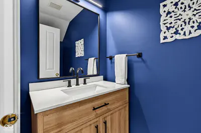 7338 Oakbay Drive, Noblesville - 66