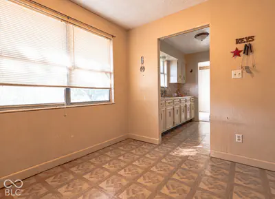 1231 E New Road, Greenfield - 15