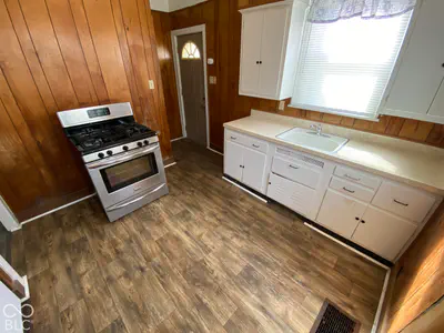 404 1st Street, Gas City - 7