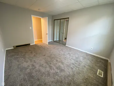 2717 S Moreland Avenue, Indianapolis - 10