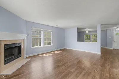 10179 Holly Berry Circle, Fishers - 8