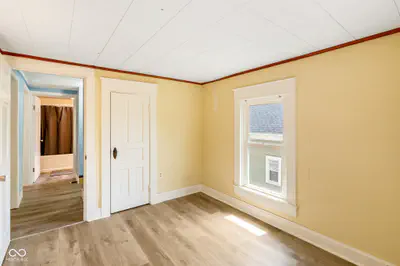 624 N Pine Street, Seymour - 22