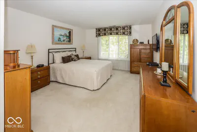541 Hunters Drive, Carmel - 14