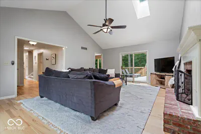 9127 Pinecreek Court, Indianapolis - 4