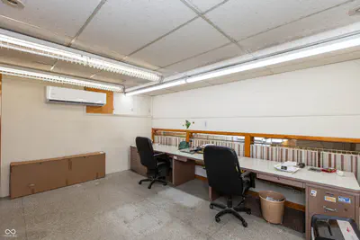 116 Chestnut Street, Seymour - 43