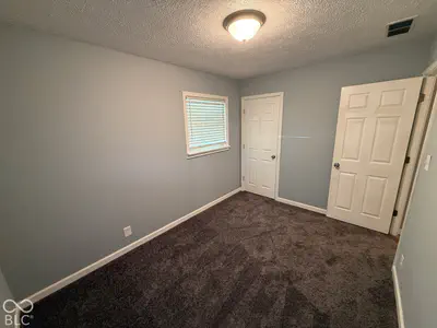 17 Parkview Drive, New Whiteland - 19