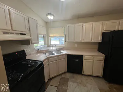 2208 Friendship Drive, Indianapolis - 9