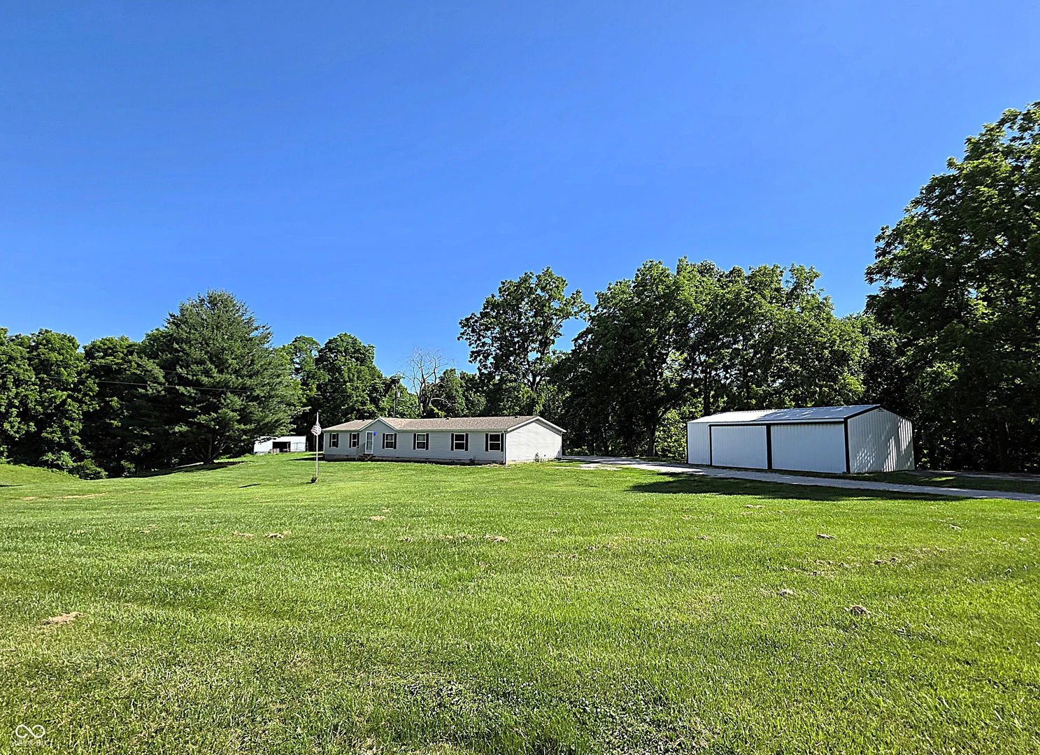 3585 County Road 450, Greencastle