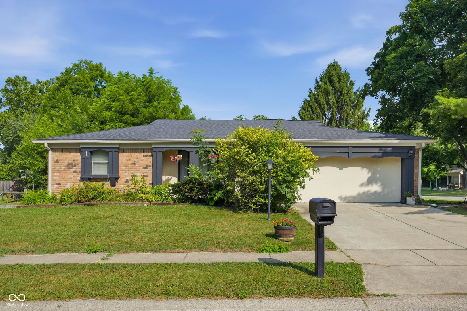 1510 Moores Manor, Indianapolis